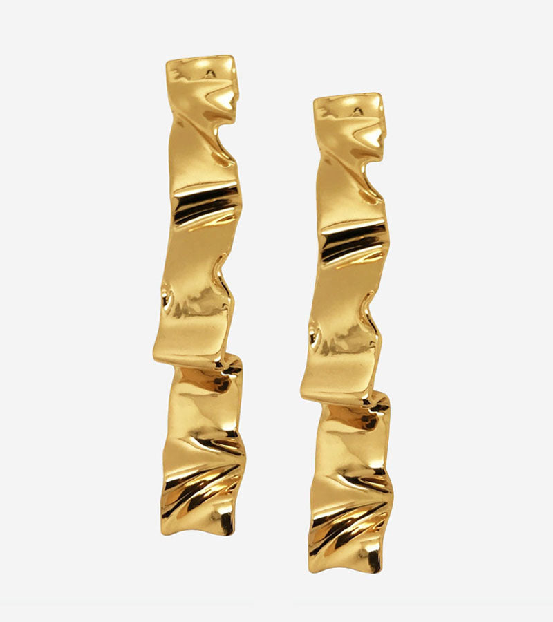 Coup de Coeur Gold wave drop earrings