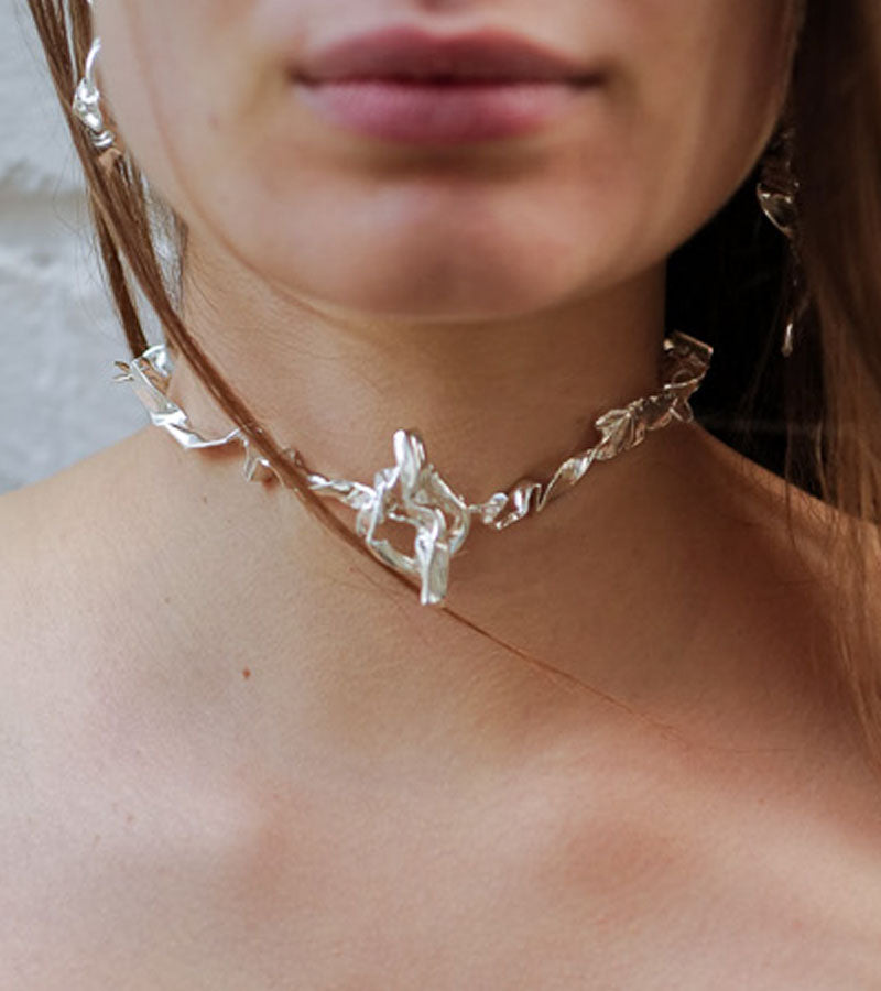 Twisted T-Bar Choker