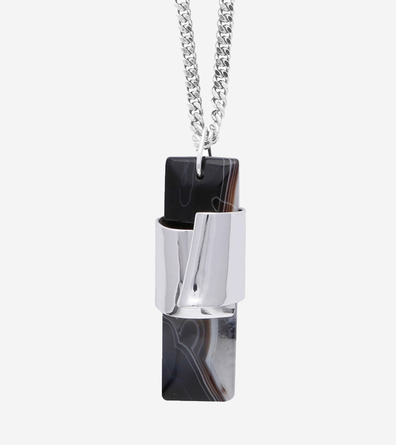 Coup de Coeur Black agate long pendant necklace