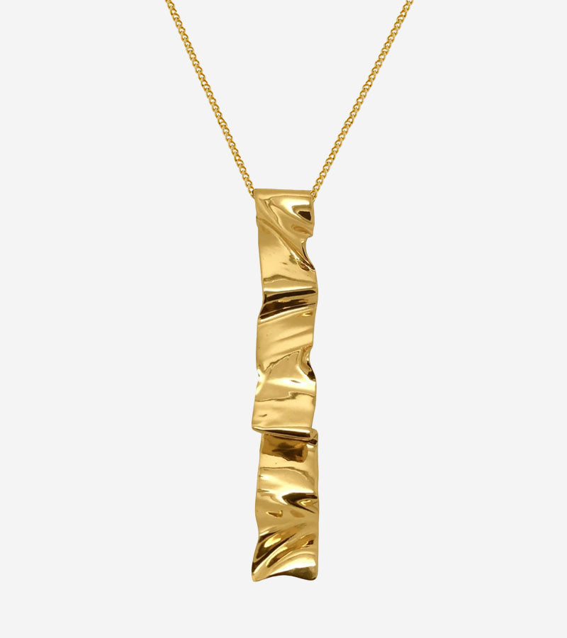 Coup de Coeur Gold wave necklace