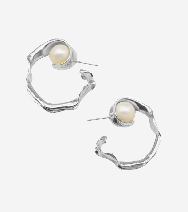 Coup de Coeur Silver liquid pearl hoop earrings