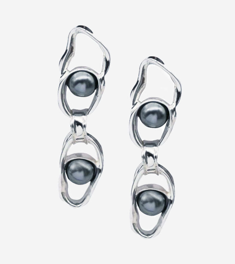 Coup de Coeur Silver Liquid pearl chain earrings